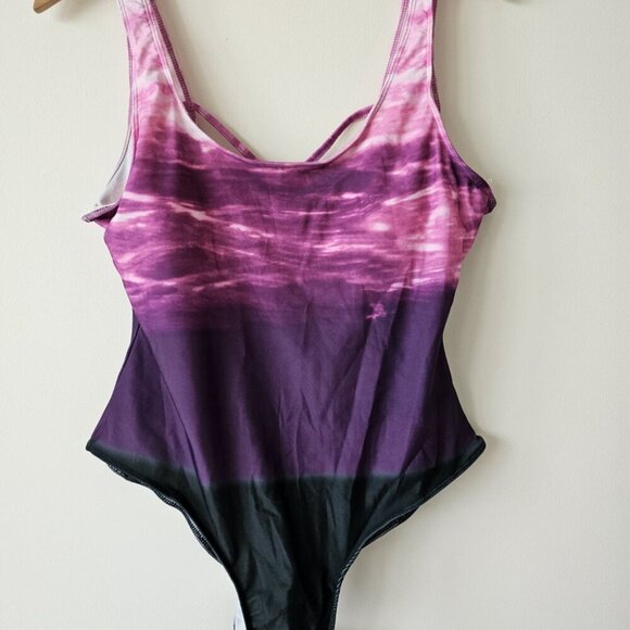 NWOT Ombre Purple Color Criss Cross Lace Up Back High Cut One Piece Bathingsuit - Picture 3 of 9